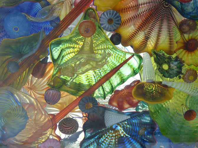 Chihuly-Bridge-Ceiling